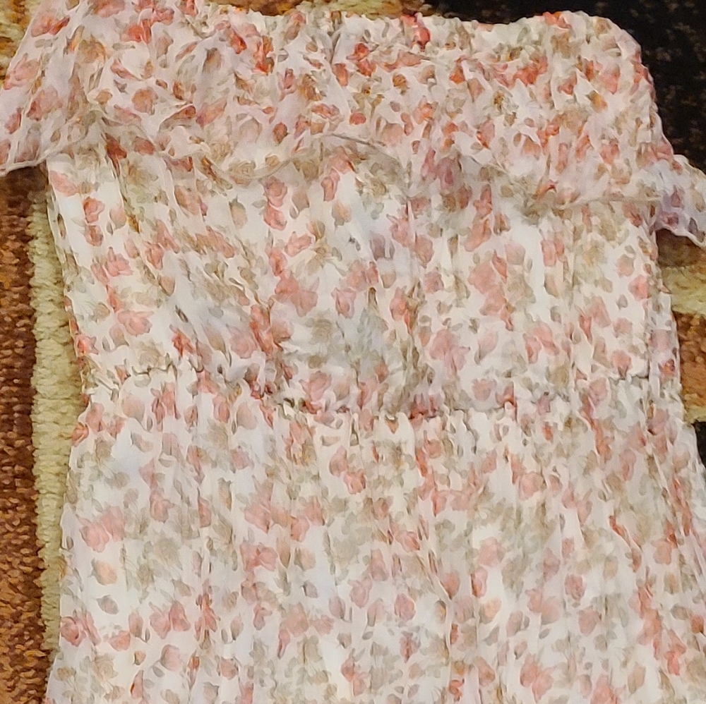 Dress - Picture 2 of 9